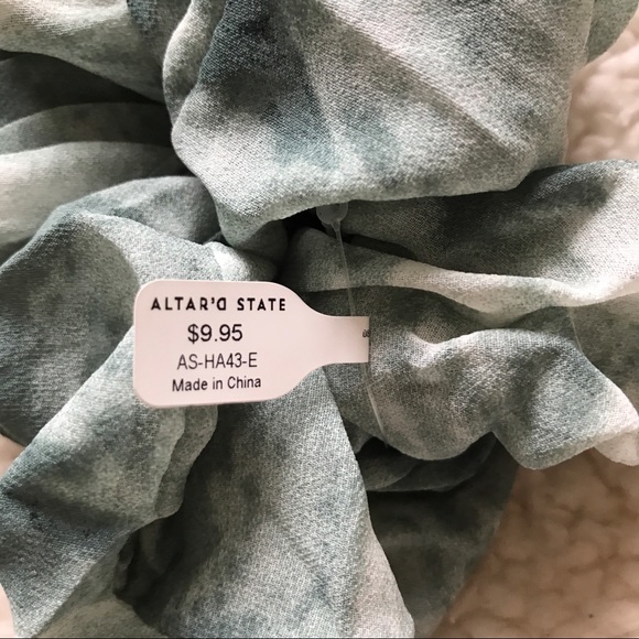 Altar’d State accessory bundle - Picture 5 of 6